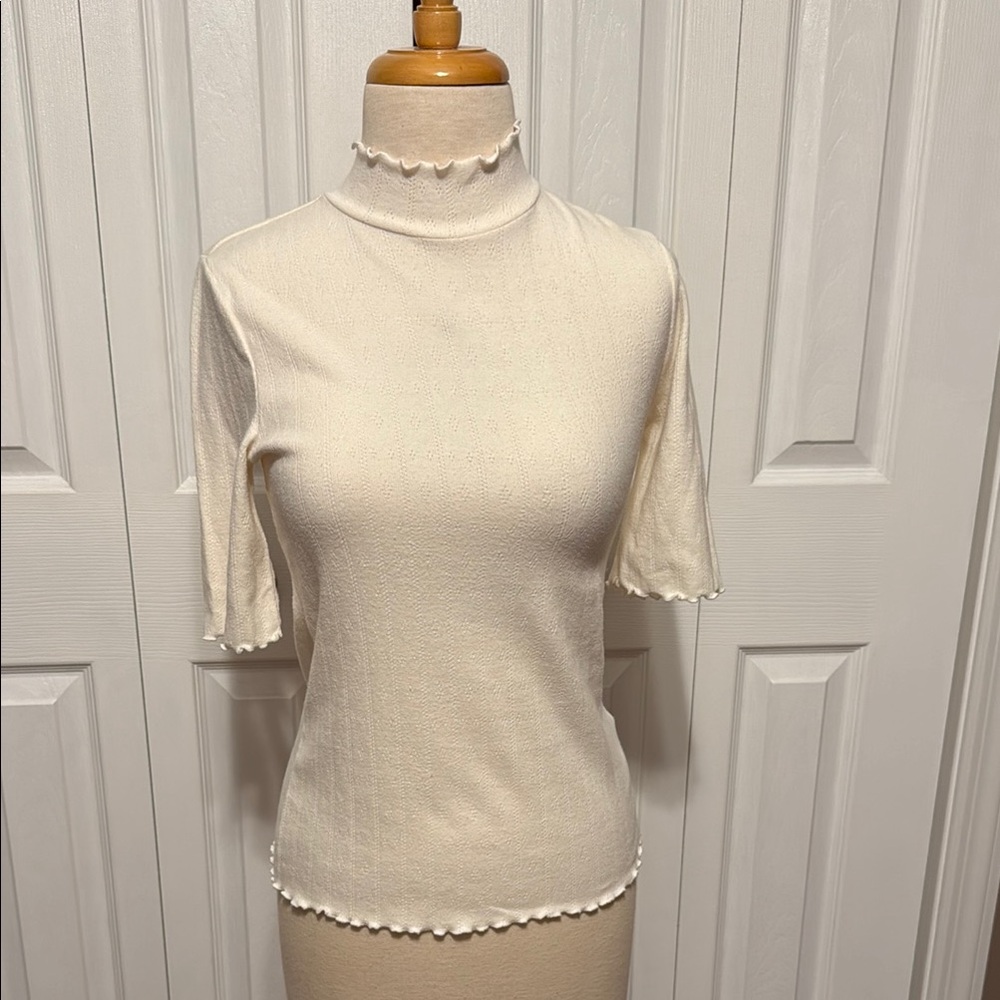 Off white tee mock turtleneck. Size medium